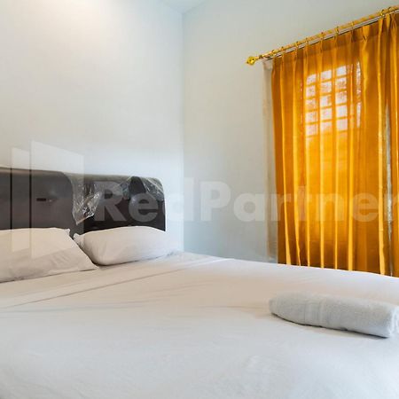 Teratai Guesthouse At Rs Adam Malik Medan Mitra Reddoorz Exterior photo